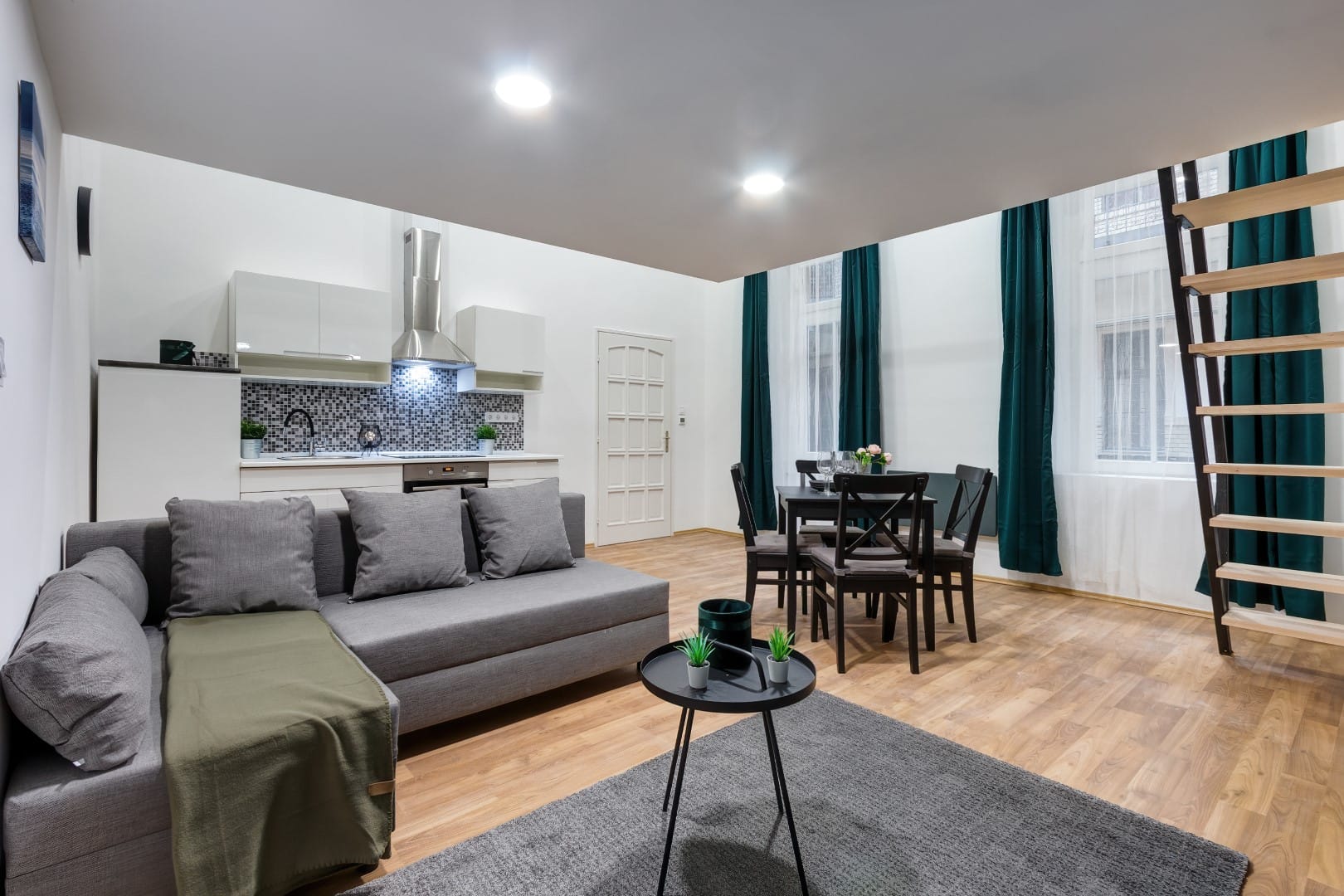 budapest-apartment-for-sale-cheap-budget-flat-downtown-real-estate-property-for-sale-small-studio-renewed-renovated-apartment-for1