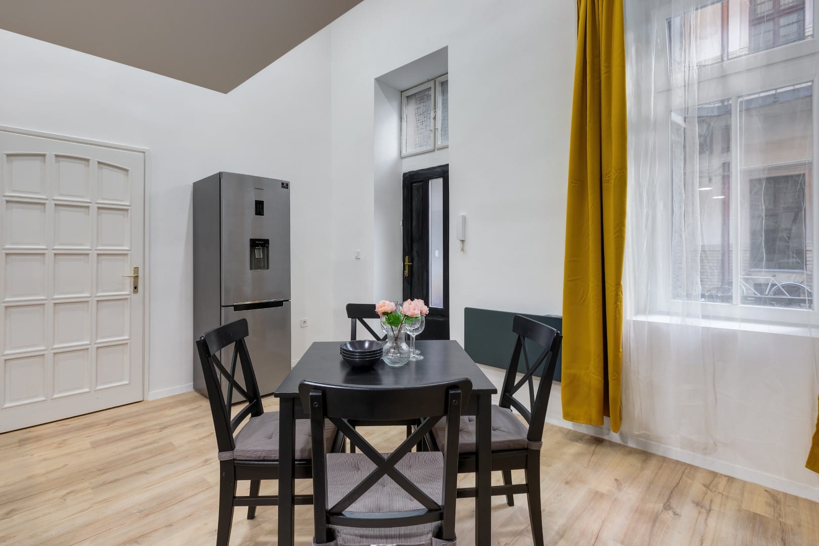 budapest-apartments-for-sale-renovated-flat-for-sale-downtown-real-estate-budapest-brand-new-studio-apartment-for-sal20