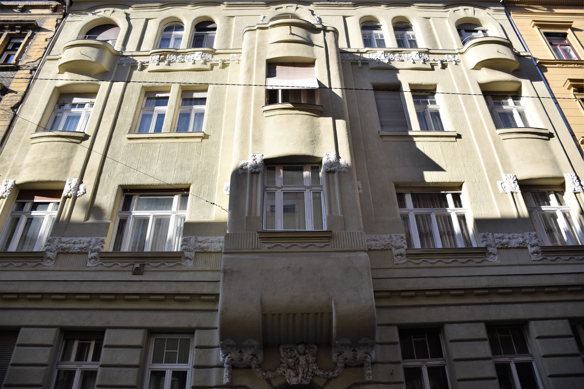budapest-long-term-rental-apartment-flat-downtown-budapest-apartment-for-rent-district-617