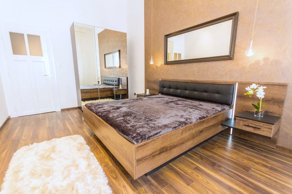 budapest-luxury-rental-apartments-long-term-view-to-parliament-big-large-flat-for-rent-3-bedrooms-apartment-for-rent-real-estate-budapest7