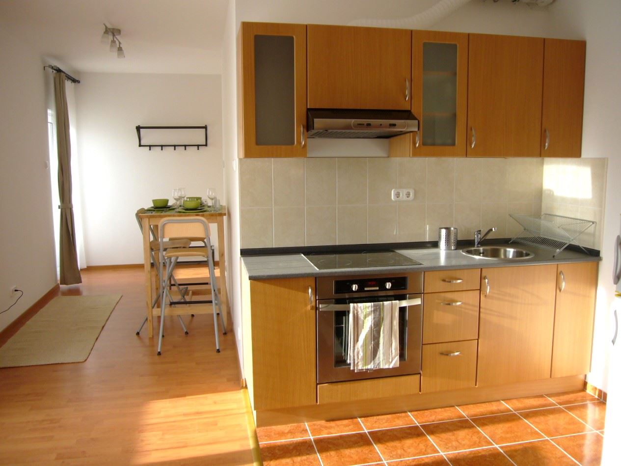 budapest-property-rental-downtown-cheap-budget-studentrental-near-vet-university-szent-istvn-top-floor-apartment-for-rent-with-terrace-balcony1