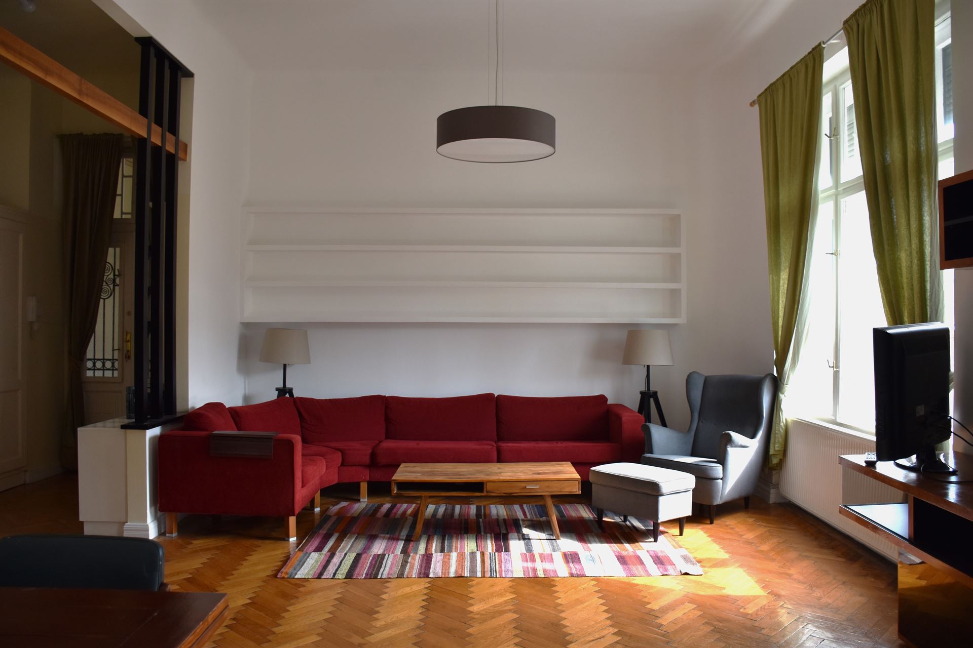 budapest-real-estate-long-term-lease-rental-apartment-downtown-near-opera-big-flat-for-rent-with-balcony2