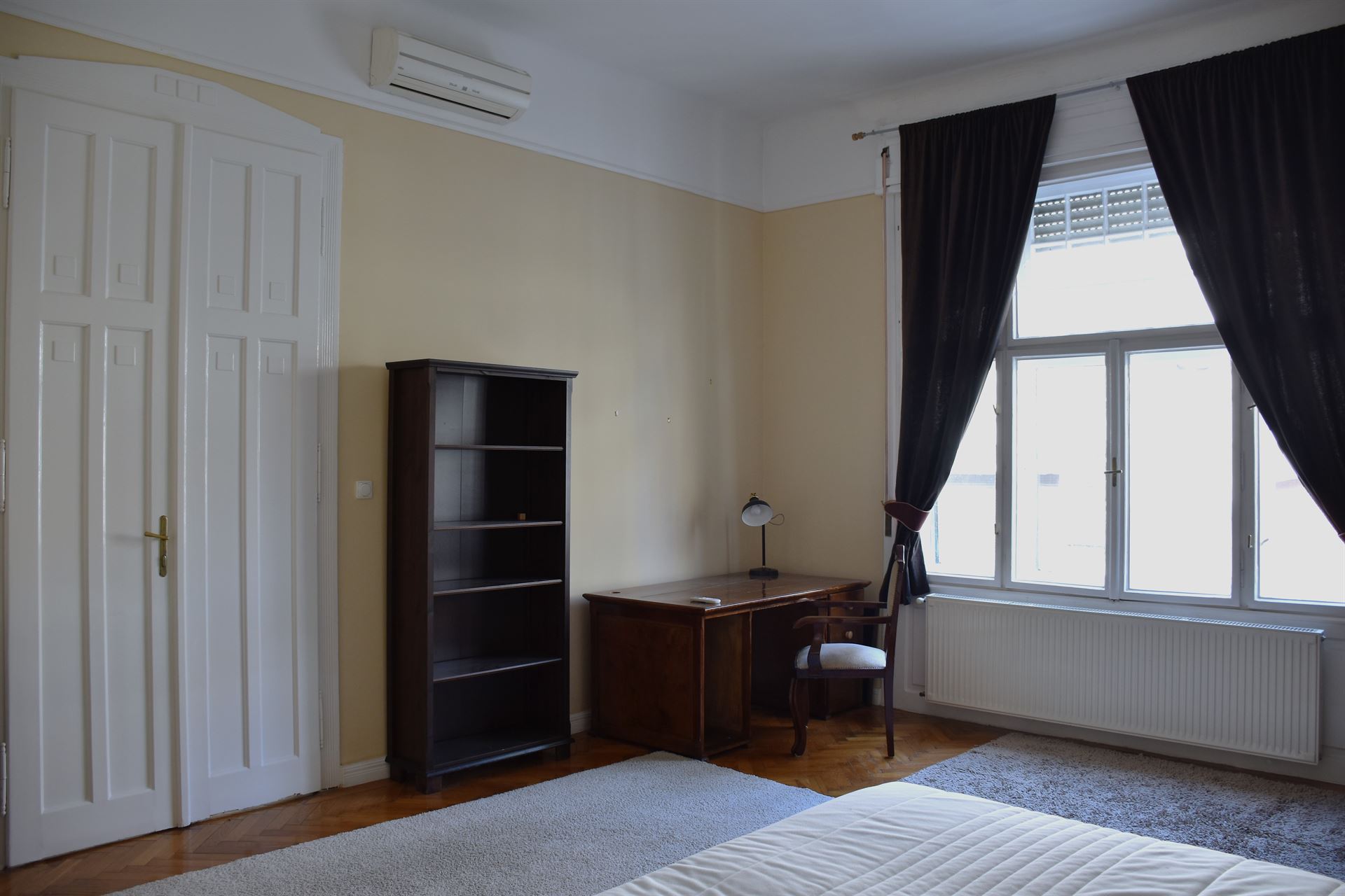 budapest-real-estate-long-term-lease-rental-apartment-downtown-near-opera-big-flat-for-rent-with-balcony24