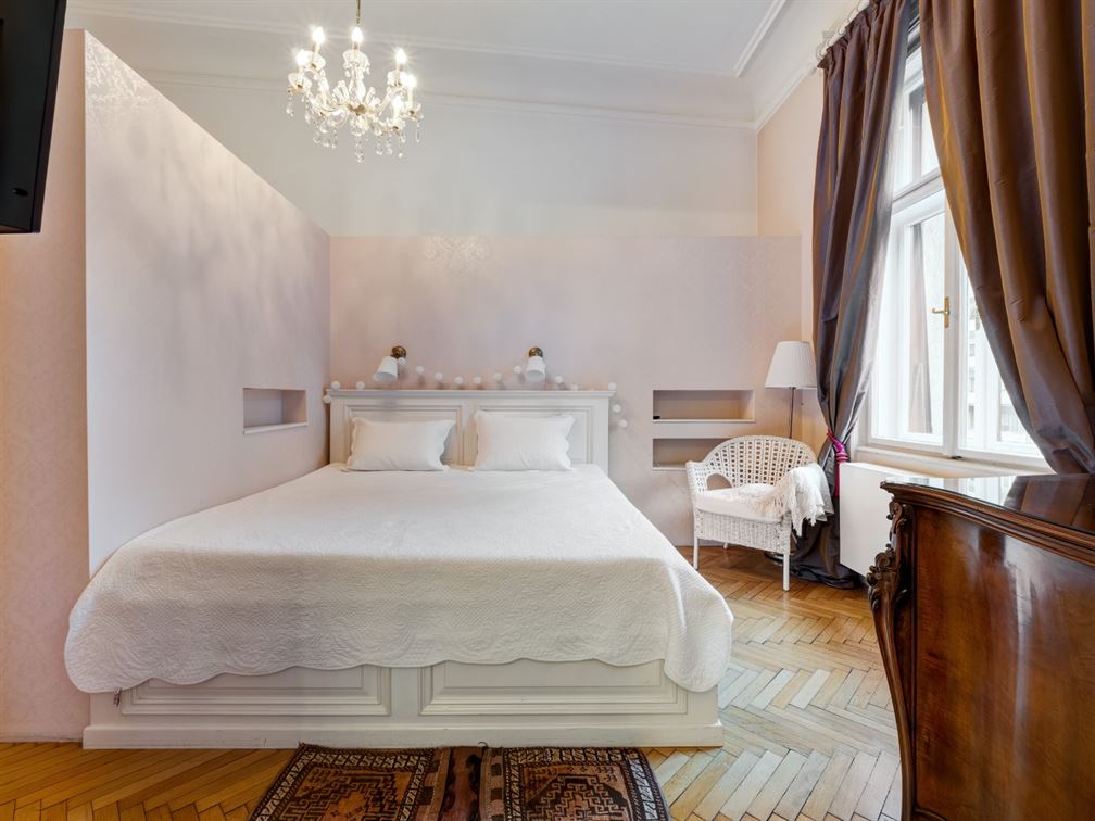 budapestrental-luxury-property-rental-long-term-gellert-hill-flat-for-rent-exclusive-luxurious-apartment-for-rent-with-view11