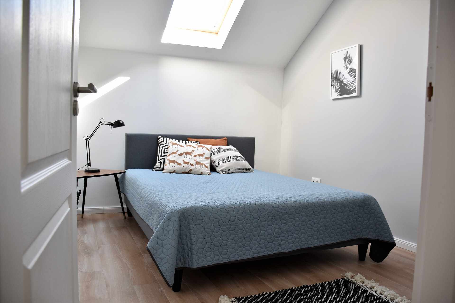 budapestrental-nordic-scandinavian-style-modern-topfloor-2-bedroom-apartment-with-terrace-for-rent-budapest11