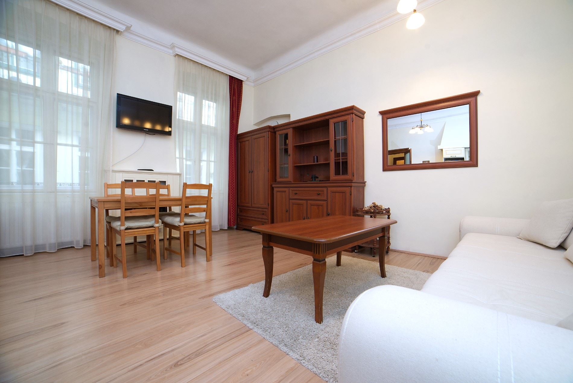 budapestrental-property-for-rent-long-term-spacious-large-1-bedroom-flat-for-rent-district-6-near-nyugati-main-tram2