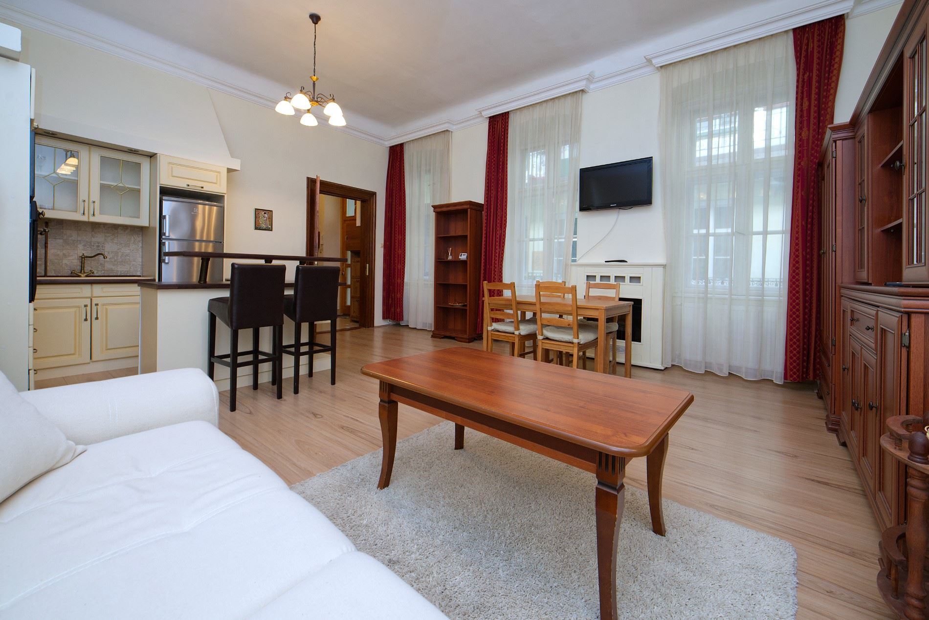 budapestrental-property-for-rent-long-term-spacious-large-1-bedroom-flat-for-rent-district-6-near-nyugati-main-tram6