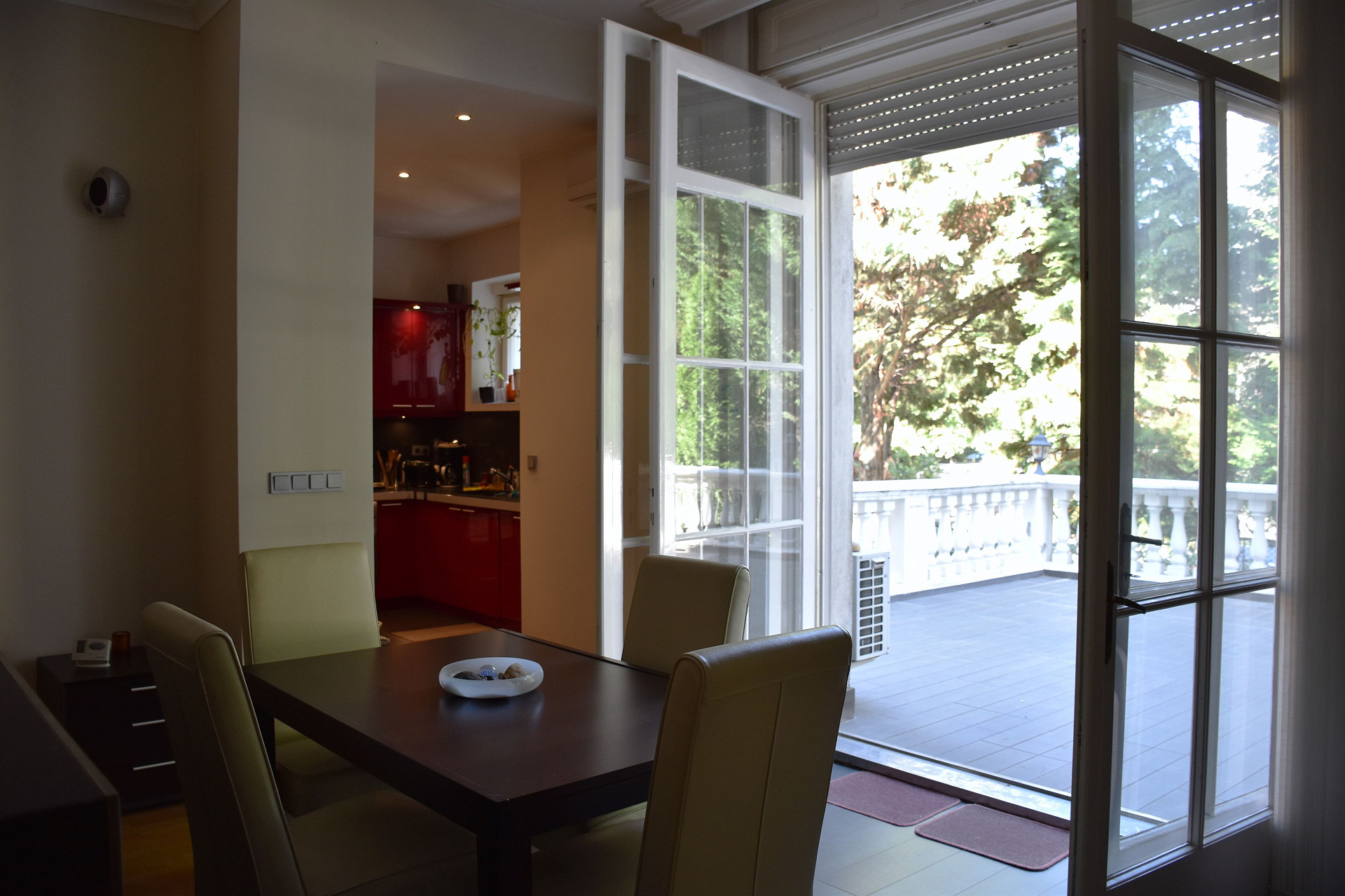 budapetrental-property-for-rent-diplomatic-area-near-andrassy-flat-rental-with-large-terrace-near-city-park27-1