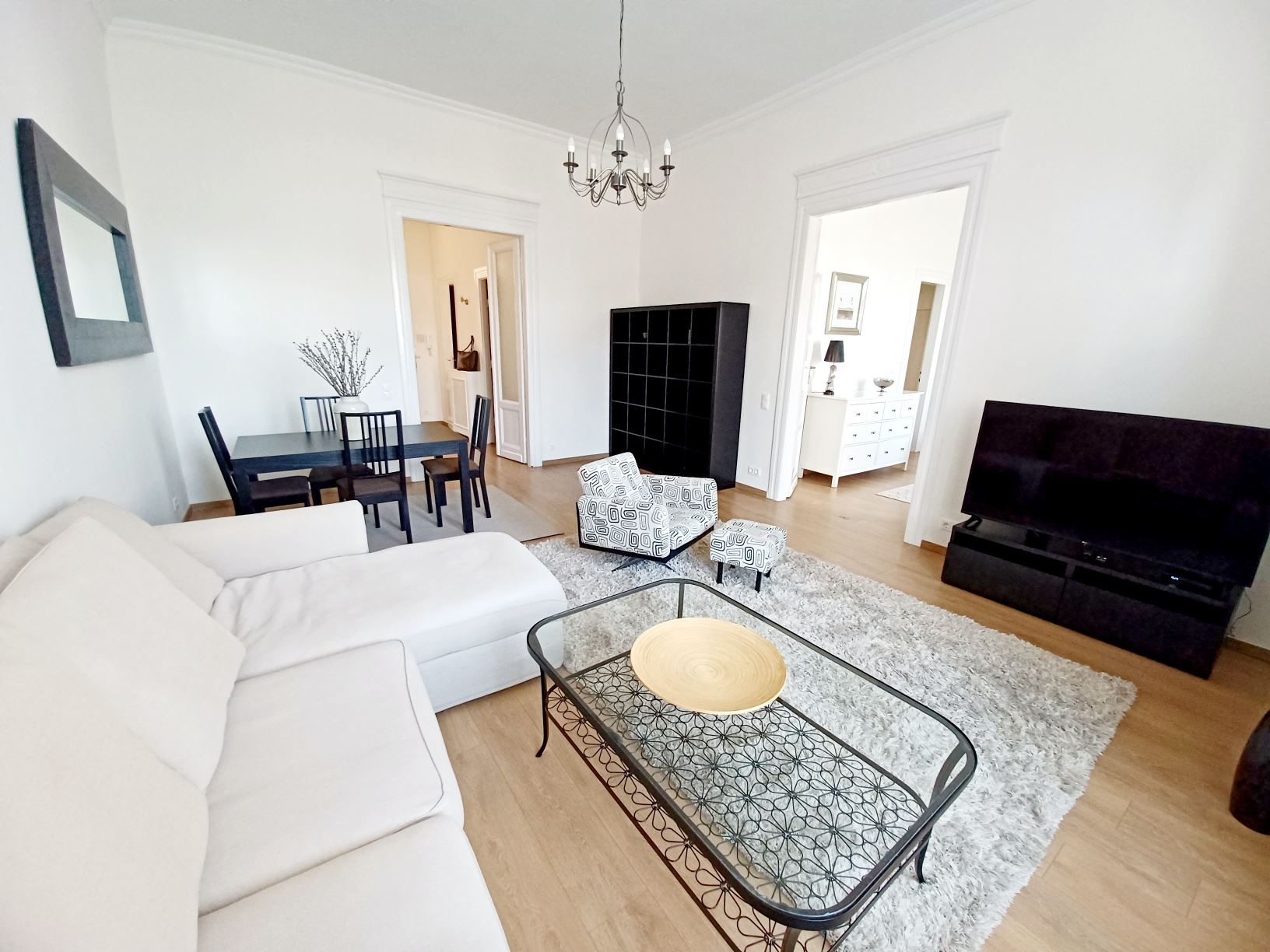 rental-apartment-budapest-long-term-lease-near-parliament-view-panorama-flat-for-rent1