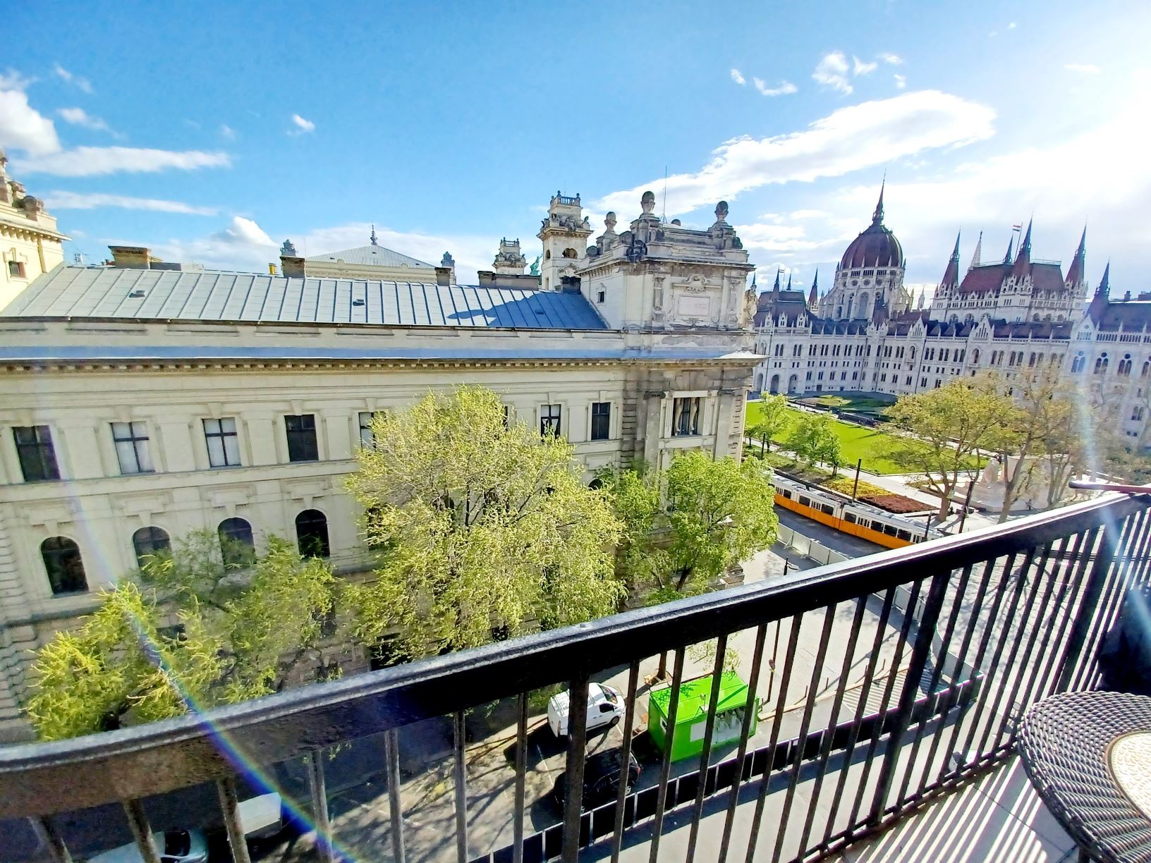 rental-apartment-budapest-long-term-lease-near-parliament-view-panorama-flat-for-rent2