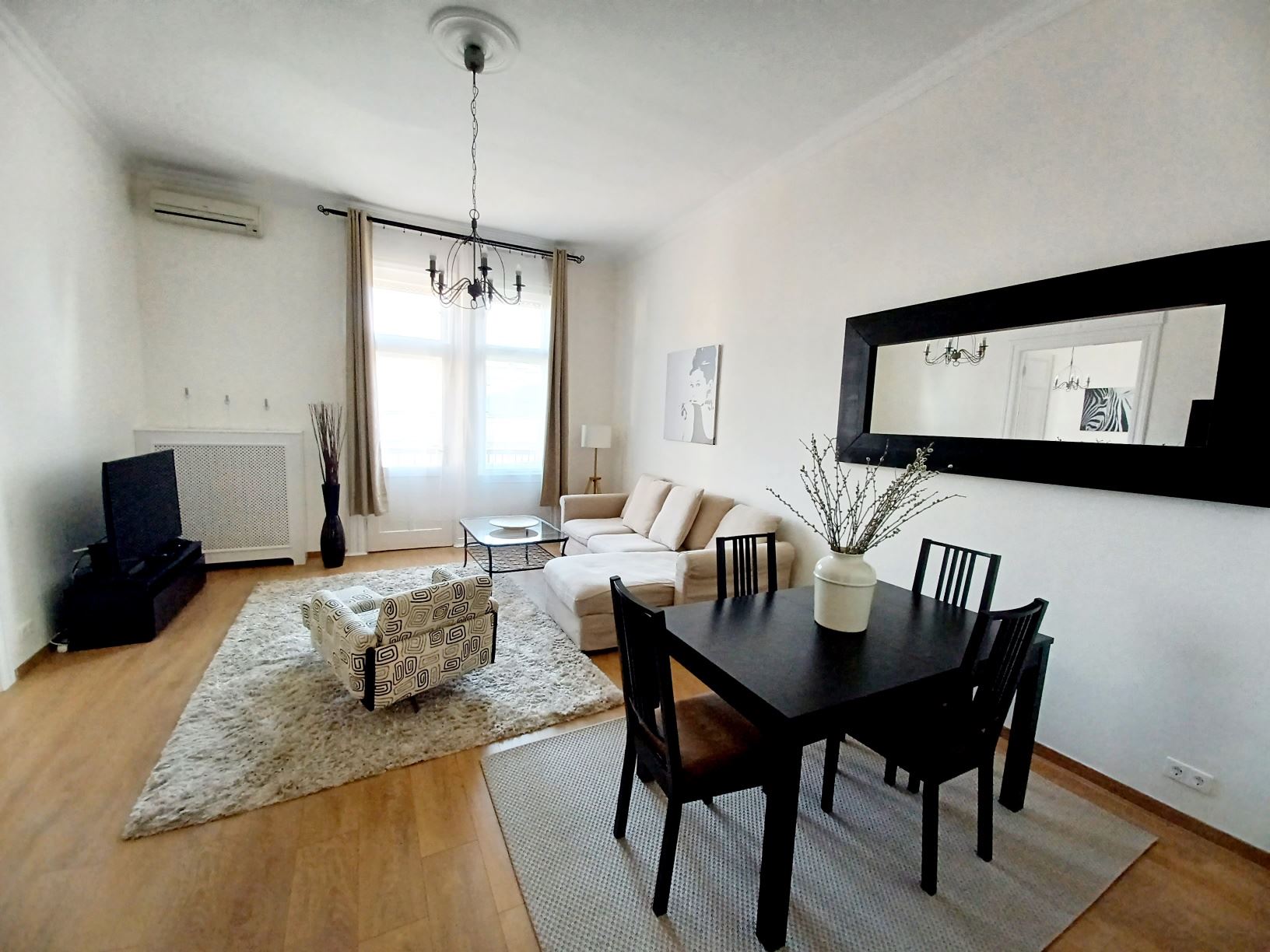rental-apartment-budapest-long-term-lease-near-parliament-view-panorama-flat-for-rent4