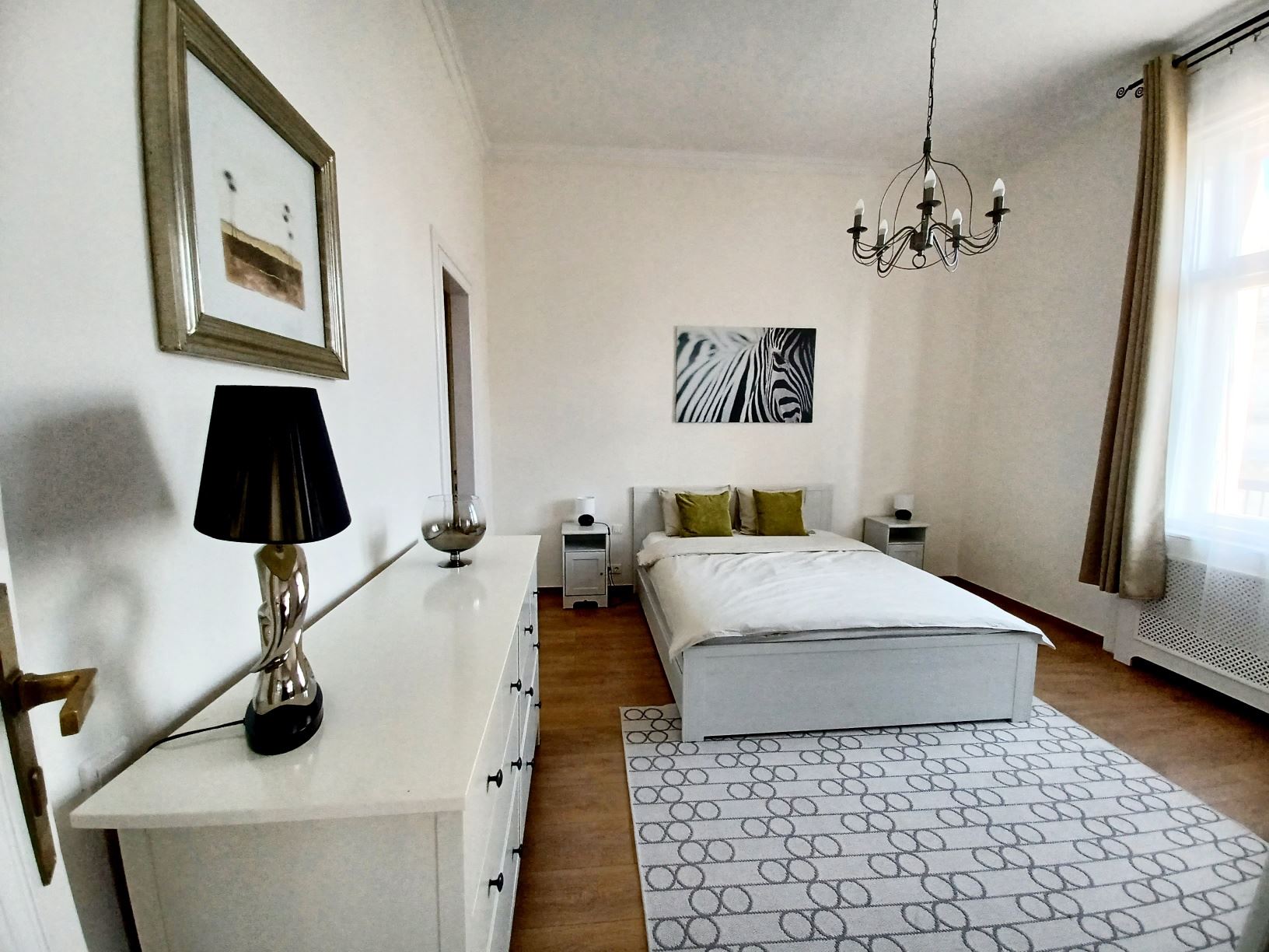 rental-apartment-budapest-long-term-lease-near-parliament-view-panorama-flat-for-rent5